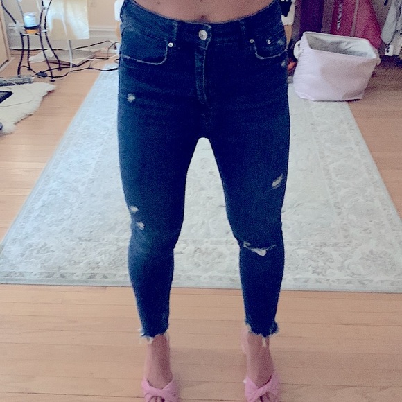 ZARA - Premium Denim Collection - high waisted distressed size 6 jeans - Picture 7 of 16